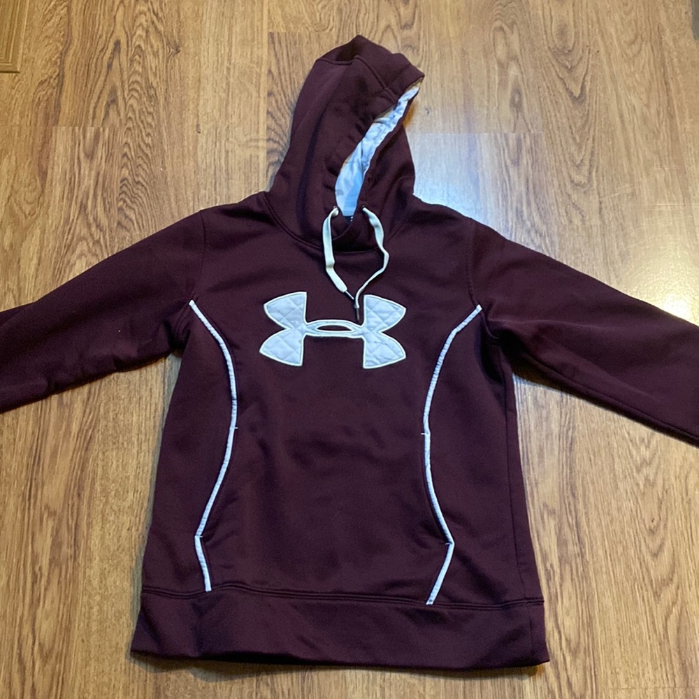 Burgundy under armor sweatshirt, size S